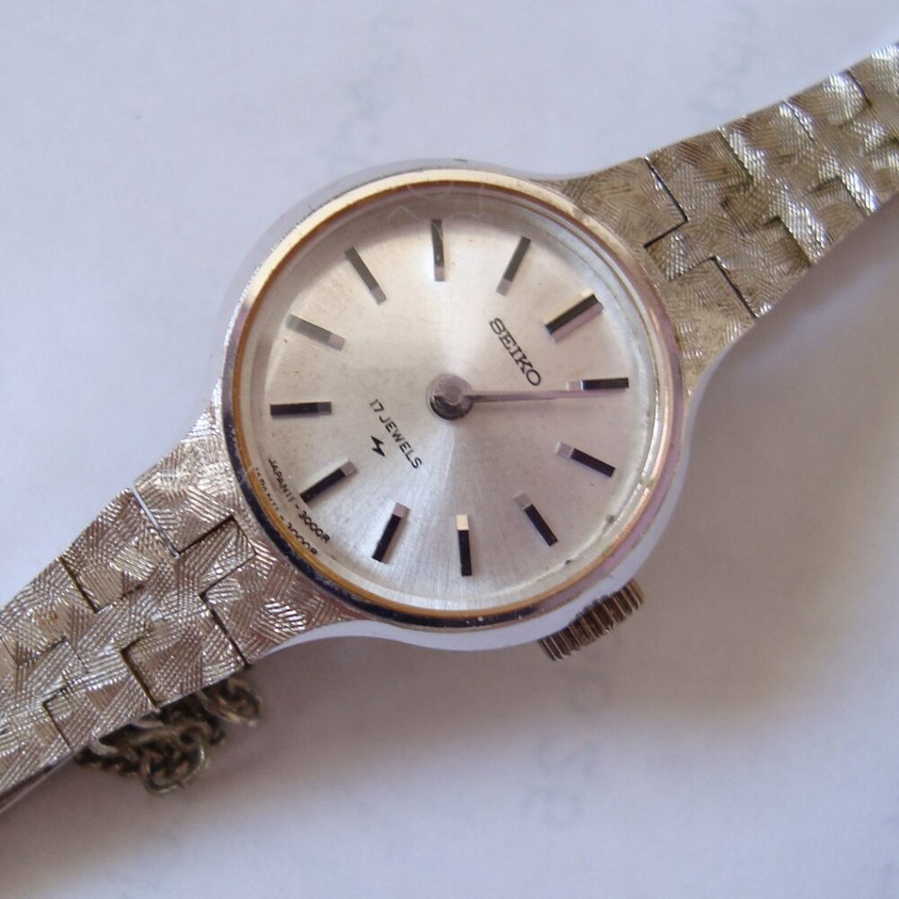 VINTAGE LADY WIND UP SEIKO,RUN GREAT